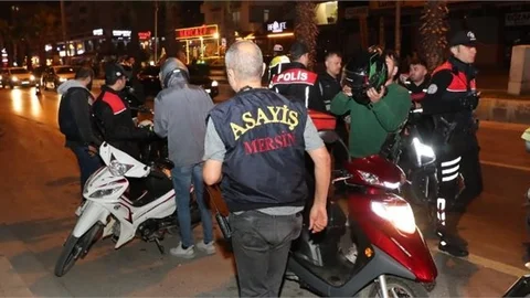 MERSİN POLİSİNDEN MOTOSİKLETLERE DENETİM