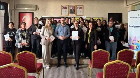 KARİYER MERKEZİ, ÖĞRENCİLERİN KARİYER YOLCULUĞUNA DESTEK OLMAYI SÜRDÜRÜYOR