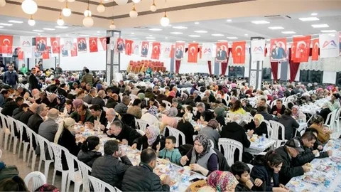 AYDINCIK’TA GÖNÜLLERİ ISITAN İFTAR