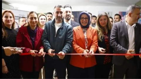 MÜDÜR FAZİLET DURMUŞ, TASAVVUF TEMALI KEÇE SERGİSİ AÇILIŞINI YAPTI