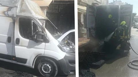 Park Halindeki Araç Alev Topuna Döndü