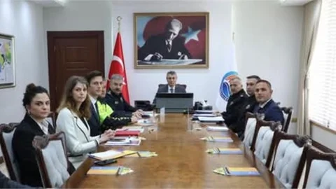 VALİ TOROS 'TAN RAMAZAN BAYRAMI TEDBİRLERİ TOPLANTSI