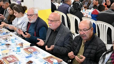 BÜYÜKŞEHİR SON İFTARI ÇAMLIYAYLALILARLA AÇTI