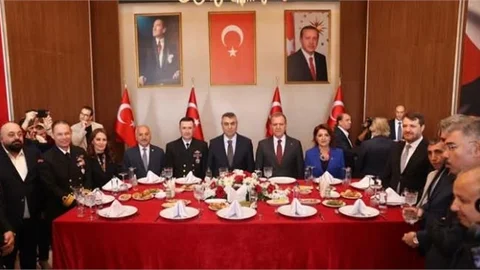 VALİ TOROS, RAMAZAN BAYRAMI BAYRAMLAŞMA PROGRAMINA KATILDI