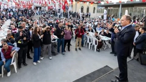 Başkan Seçer ve Meral Seçer, Tarsuslularla ‘Bayram Sofrası'nda Buluştu