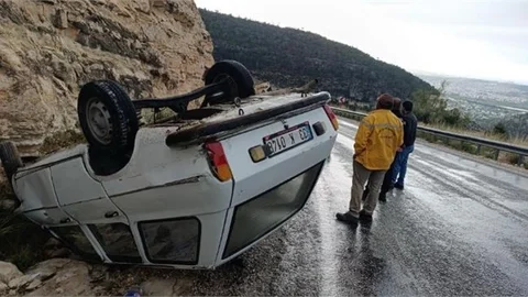 SİLİFKE, AKYOKUŞ'TA TRAFİK KAZASI:1 YARALI