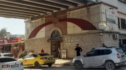 Sunay Atilla Köprüsü Yıkılıyor, Okuma Salonu Taşınıyor