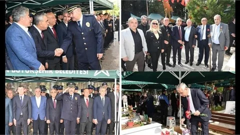 Başkan Sarı, Şehitlikte Anma Törenine Katıldı