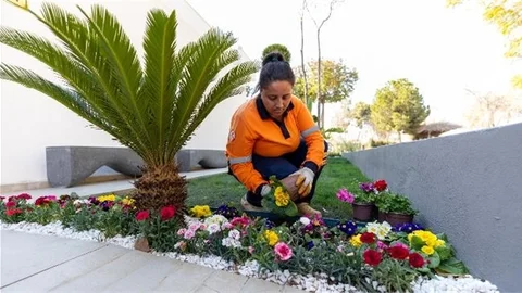 BÜYÜKŞEHİR, KOMPOST ÜRETİMİ İLE HEM DOĞAYI HEM ÇEVREYİ KORUYOR