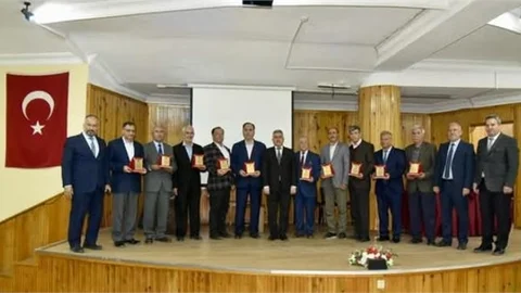 TARSUS'TA EMEKTAR EMEKLİ DİN GÖREVLİLERİNE VEFA