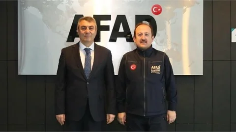 VALİ TOROS'TAN AFAD BAŞKANI VALİ PEHLİVAN’A ZİYARET