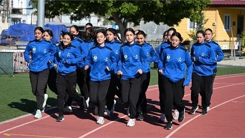 KIR ÇİÇEKLERİ GÖZÜNÜ OLİMPİYATLARA DİKTİ!