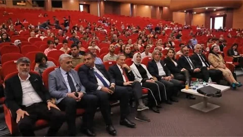 MERSİN'DE REHBERLİĞİN ÖNEMİ SEMPOZYUMU