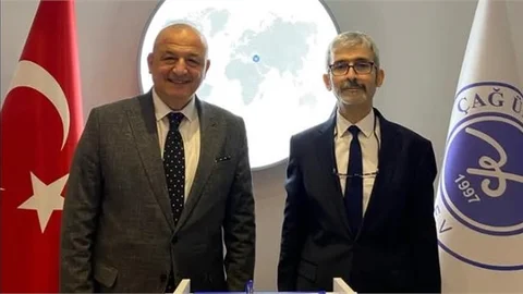 REKTÖR ÖZEN 'DEN, REKTÖR KOÇ'A HAYIRLI OLSUN ZİYARETİ