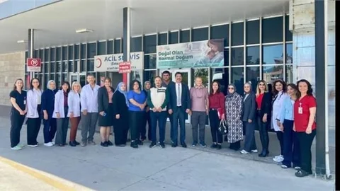 ANAMUR DEVLET HASTANESİ'DE ANNE DOSTU HASTANE ÜNVANINI ALDI