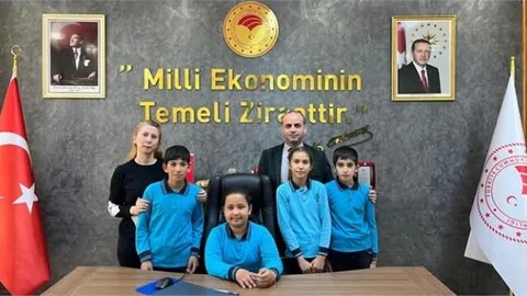 ATATÜRK İLKOKULU ÖĞRENCİLERİ, MÜDÜR ŞAHİN'İ ZİYARET ETTİ