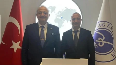 KAYMAKAM AKYÜZ'DEN, ÇAĞ ÜNİVERSİTESİ REKTÖRÜ KOÇ'A "HAYIRLI OLSUN" ZİYARETİ