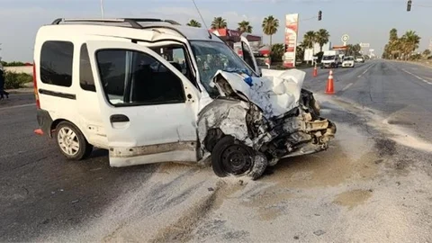 MERSİN, ADANALIOĞLU KAVŞAĞINDA KAZA: 1 YARALI