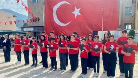 BOZYAZI'DA 23 NİSAN ULUSAL EGEMENLİK VE ÇOCUK BAYRAMI COŞKUSU