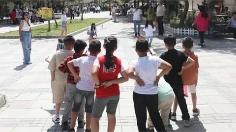 TARSUS ÜNİVERSİTESİ, İLKOKUL ÖĞRENCİLERİNİ AĞIRLADI