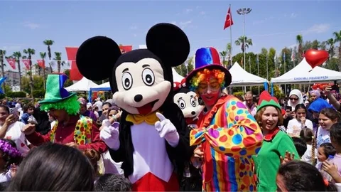 ERDEMLİLİ ÇOCUKLAR ŞENLİKTE BULUŞTU