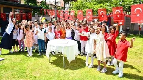 DUDU İREM TOROS, ÖĞRENCİLERİ VALİLİK KONUTU’NDA AĞIRLADI