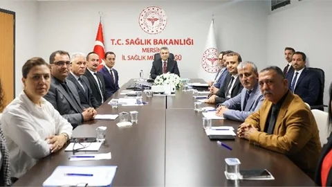 VALİ TOROS'TAN, MERSİN İL SAĞLIK MÜDÜRLÜĞÜ'NE ZİYARET