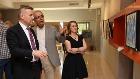 RESSAM BAZENCİR, RETROSPEKTİF RESİM SERGİSİNİ AÇTI