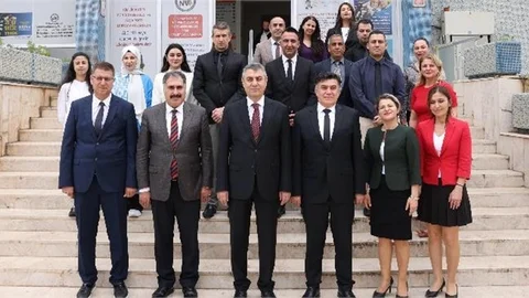 VALİ TOROS, İL NÜFUS VE VATANDAŞLIK MÜDÜRLÜĞÜNÜ ZİYARET ETTİ