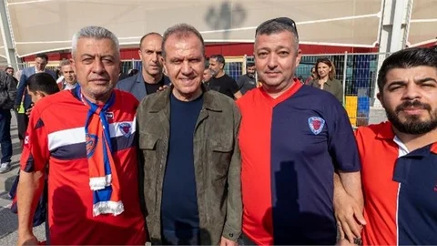 BAŞKAN SEÇER ŞEHRİN TAKIMINI YALNIZ BIRAKMADI