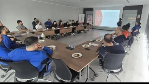 MERSİN'DE GENÇ İSTİHDAM ADAYLARINA EĞİTİM VERİLDİ