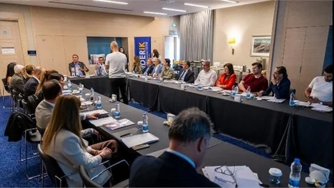 MERSİN'DW "11. DİJİTAL DÖNÜŞÜM VE İNSAN ODAKLI LİDERLİK ZİRVESİ’ İÇİN GERİ SAYIM BAŞLADI