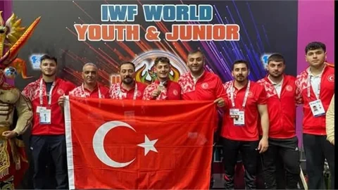 YILDIZLAR VE GENÇLERDE 4 MADALYA