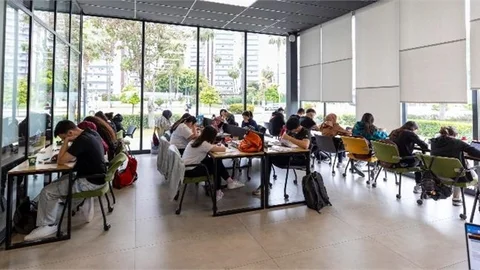 GENÇLERİN YENİ ÇALIŞMA ODASI; BÜYÜKŞEHİR OKUMA SALONLARI