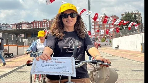 TARSUS BELEDİYESİ’NDEN KADINLARA ÖZEL “BİSİKLET KULLANMAYI ÖĞRENİYORUZ” ETKİNLİĞİ