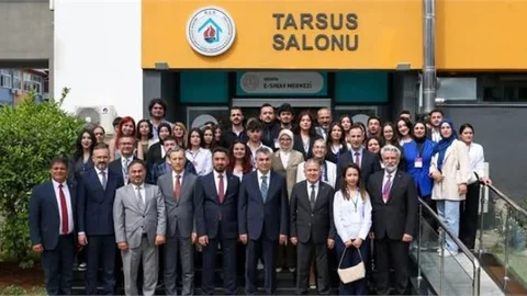 Vali Toros, "Dezenformasyon ve Korunma Yolları- Mersin Çalıştayı’’ına Katıldı