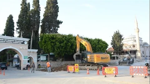 TARSUS ŞEHİR MEZARLIĞI ÖNÜNDE OTOPARK DÜZENLEME ÇALIŞMASI