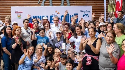 BÜYÜKŞEHİR'DEN TARSUS'TA UNUTULMAZ ANNELER GÜNÜ ETKİNLİĞİ