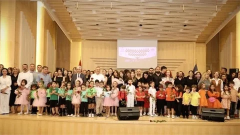 ANNEM BENİM HER ŞEYİM- ANNE ÇOCUK KOROSU" DUYGUSAL ANLAR YAŞATTI