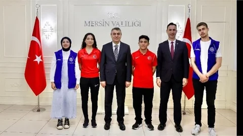 Vali Toros, Havalı Silahlar MillÎ Takım Sporcuları Şule Nur Tekeli ve Kemal Mert Tepe’yi Kabul Etti