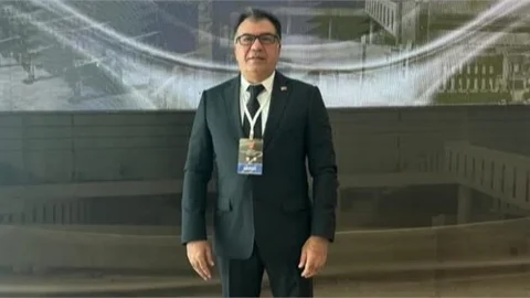 BAŞKAN KOÇAK, 2025 YILI HİZMET ŞEREF BELGESİ VE PLAKET TAKDİM TÖRENİNE KATILDI