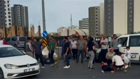 MERSİN'DE KARI-KOCA MOTORSİKLET KAZASINDA YARALANDİ