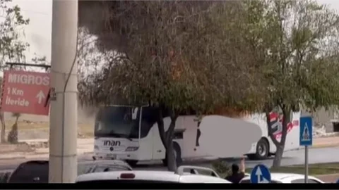MERSİN'DE YOLCU OTOBÜSÜ YANGINI