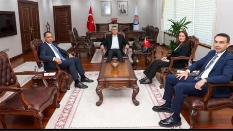 MİLLETVEKİLLERİ SÖYLEMEZ, KIRATLI İLE BAŞKAN ALDEMİR'DEN VALİ TOROS'A ZİYARET