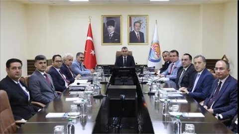 VALİ TOROS BAŞKANLIĞINDA DEĞERLENDİRME VE KOORDİNASYON TOPLANTISI YAPILDI