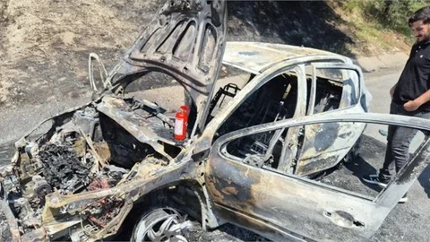 OTOYOLDA ÖNCE ARAÇ, DAHA SONRA İSE ORMAN YANDI