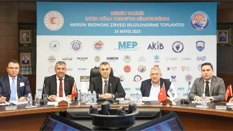 VALİ TOROS, MERSİN EKONOMİ ZİRVESİ BİLGİLENDİRME TOPLANTISINA KATILDI
