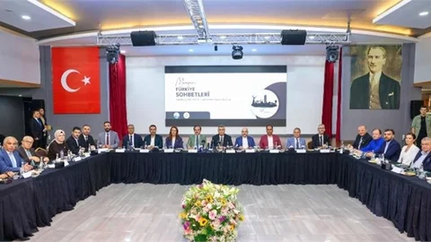 MERSİN'DE "TÜRKİYE SOHBETLERİ: CUMHURİYETİN 100. YILINDA TÜRKİYE YÜZYILI VİZYONU" TOPLANTISI GERÇEKLEŞTİRİLDİ