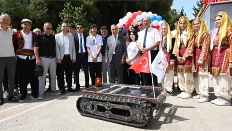 Başkan Sarı, “Gençlerin bilime ilgisi bizlere umut veriyor”