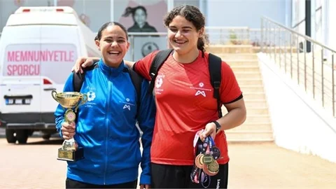 KÜÇÜK BİR MAHALLEDEN KIR ÇİÇEKLERİ’NE UZANAN ŞAMPİYONLUK YOLCULUĞU